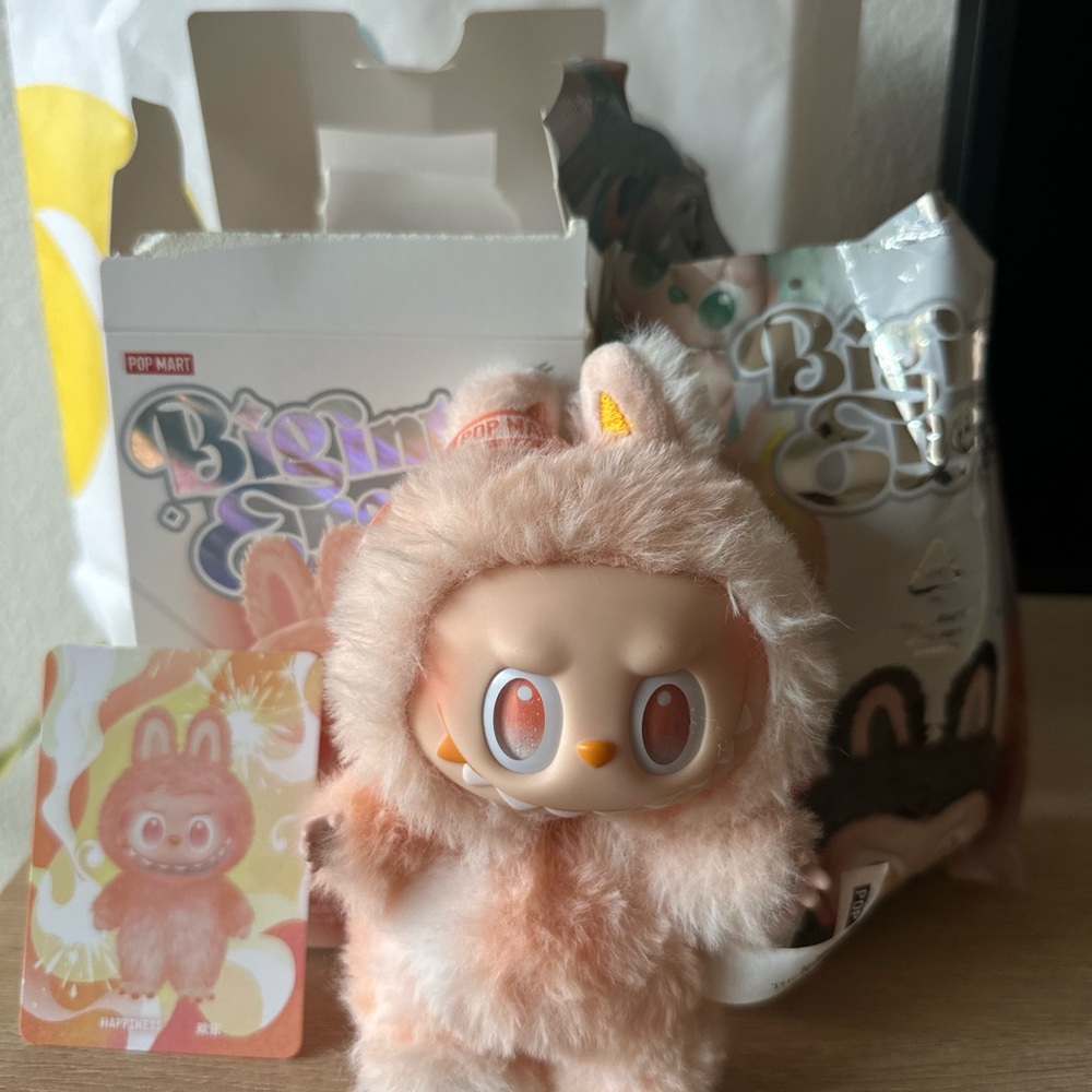 POP MART The Monsters Big into Energy Series - HAPPINESS Open-Box Figure